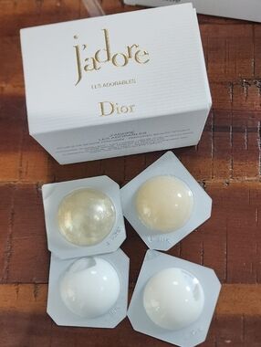 NWOT Dior Bath & Body Sample Set